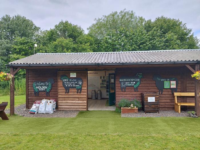 Holden Farm toilets and showers